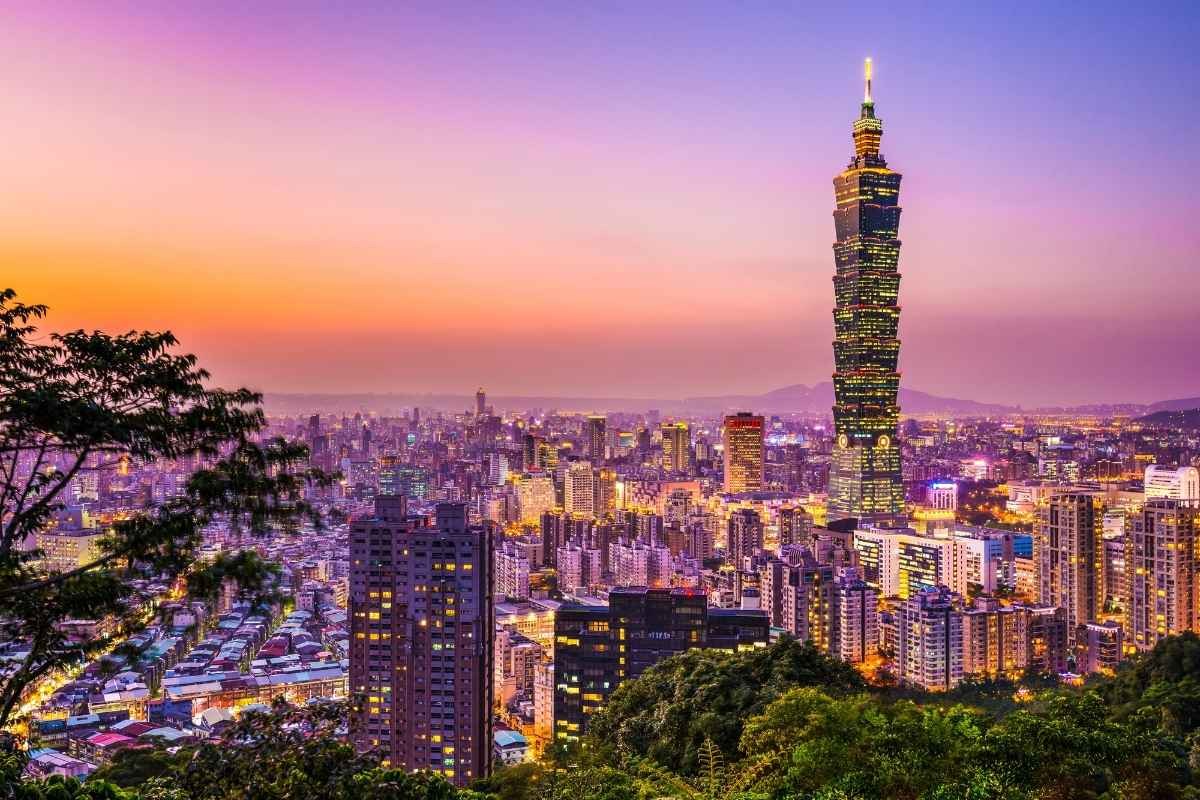 Sun · Arrive Taipei (TPE/TSA)